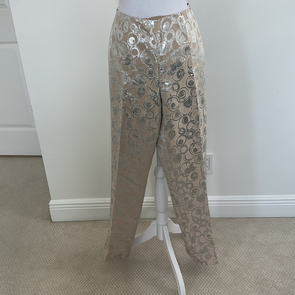 Worth Collection. Pants with modern silver print, size 6